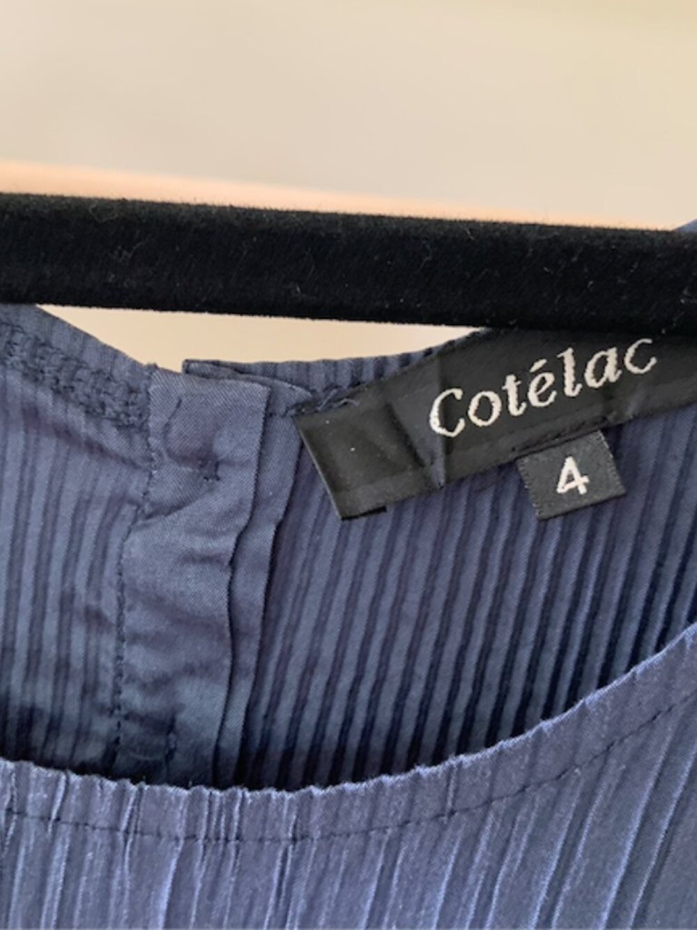 Cotélac France Blue Crinkle Pleated Short Sleeve Blouse Women's Size 4 - Picture 2 of 2
